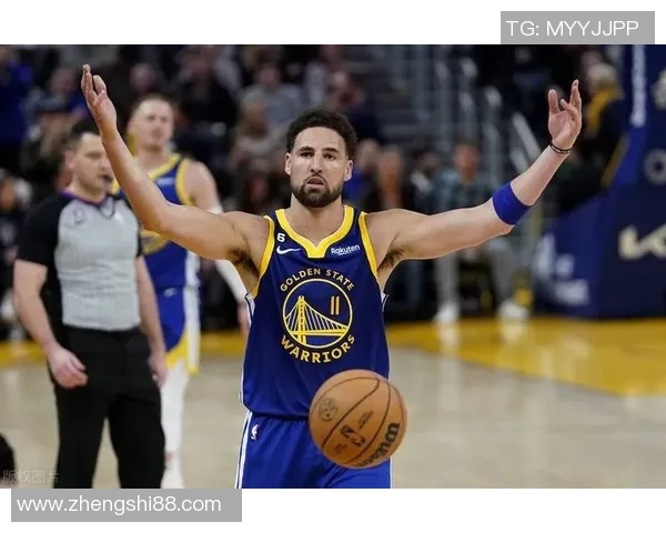 克莱汤普森:勇士队的三分射手与坚韧精神的完美结合 克莱汤普森:勇士队的三分射手与坚韧精神的完美结合