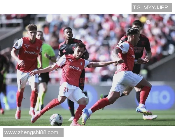 布拉加与图伦斯的精彩对决揭示了足球战术与团队合作的重要性